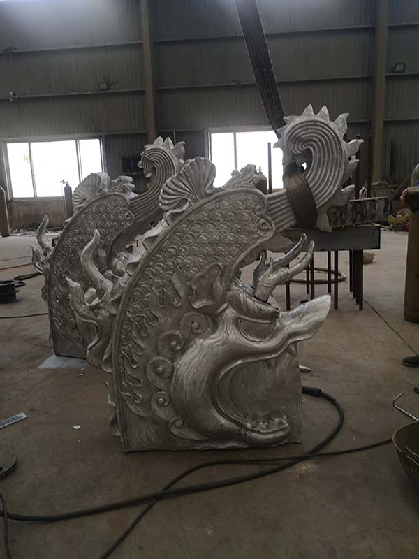 金属吻兽公司